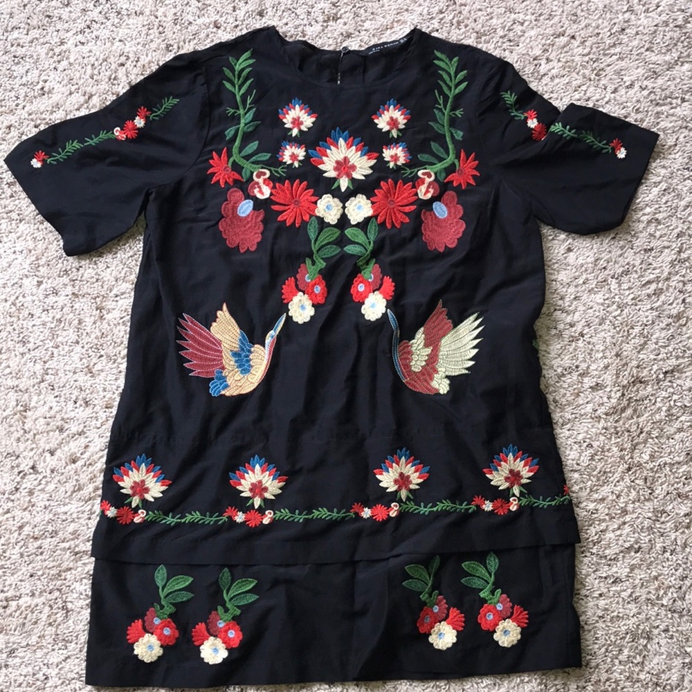 ZARA EMBROIDERED DRESS